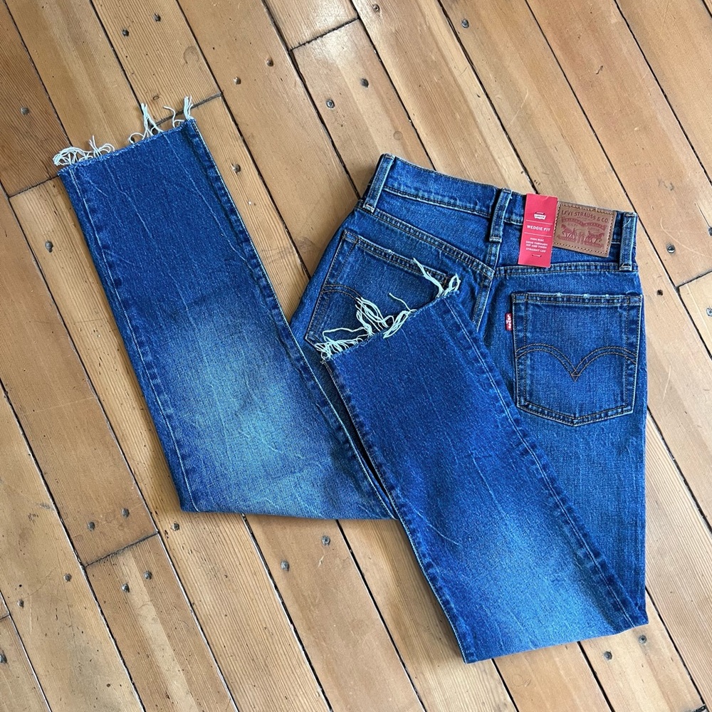 NWT Levi’s Wedgie Straight jeans- 24 - Picture 11 of 14